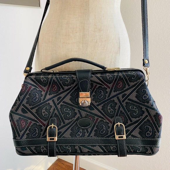 Liz Claiborne Handbags - Vintage Liz Claiborne Medicine Paisley blue leather bag